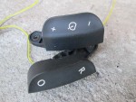 Кнопки в рулевое колесо 8200214929 Renault Clio 3 (круиз-контроля)