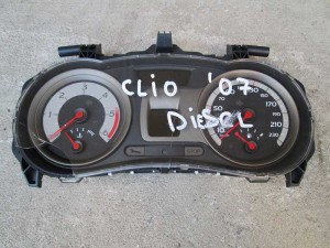 Панель приборов 8200761865 Renault Clio 3