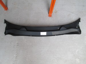 Решетка стеклоочистителей 13203618 Opel Corsa D 2006>