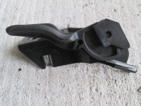 Ручка открывания капота 13186912 Opel Corsa D 2006>