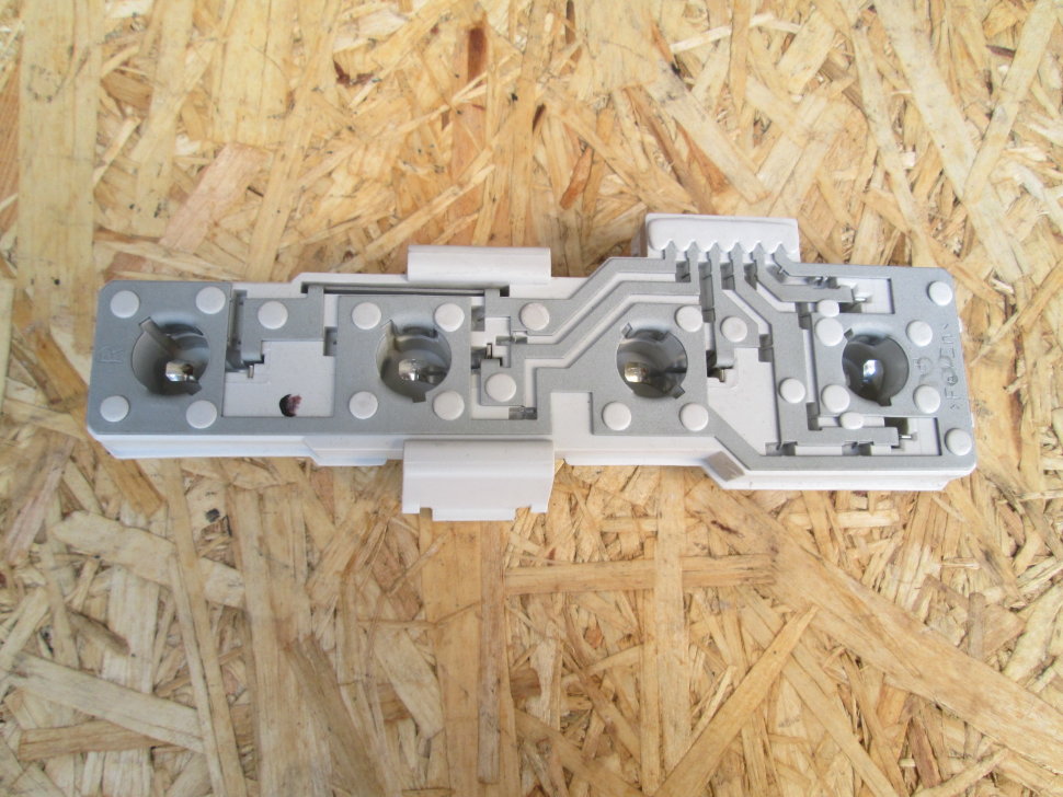 Купить плата фонаря заднего правого 1u6945258 skoda octavia (a4 1u-) в ...