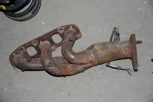 Коллектор выпускной левый 14002JK21B Infiniti FX35, FX37, FX50, G35,37,25, M35,45,  EX35,37