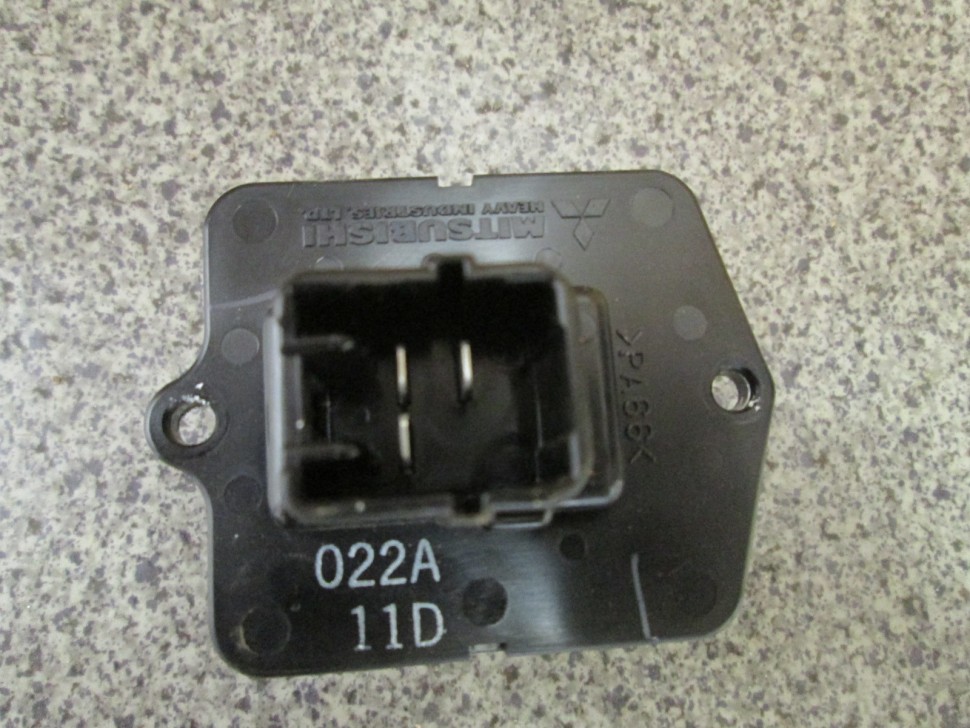 резистор лансер 10. резистор печки лансер 10. 7221 79193 mitsubishi датчик. блок абс лансер. ежик печки на лансер 9.