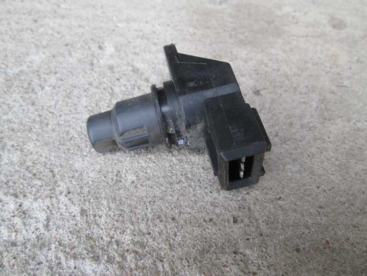 Renault scenic 2 датчик распредвала. Датчик распредвала рено сценик 2. Датчик распредвала рено меган. Датчик коленвала ренотлоган1. Сценик 2 датчик распредвала.