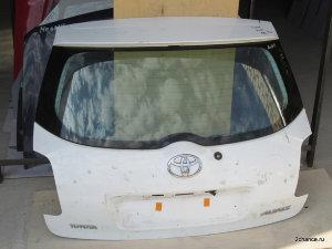 Стекло двери багажника 6810502120 Toyota Auris (E15)