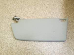 Козырек солнцезащитный правый 13228781 Opel Astra H 2004>