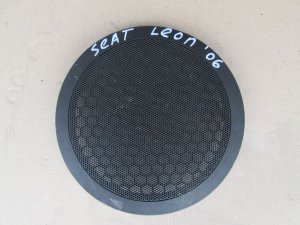 Накладка динамика (сетка) 1P0867149 Seat Leon