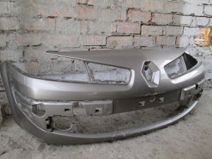 Бампер передний 620223579R Renault Megane 2 2005>