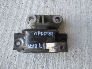 Опора АКПП левая 13190881 Opel Corsa D 2006>