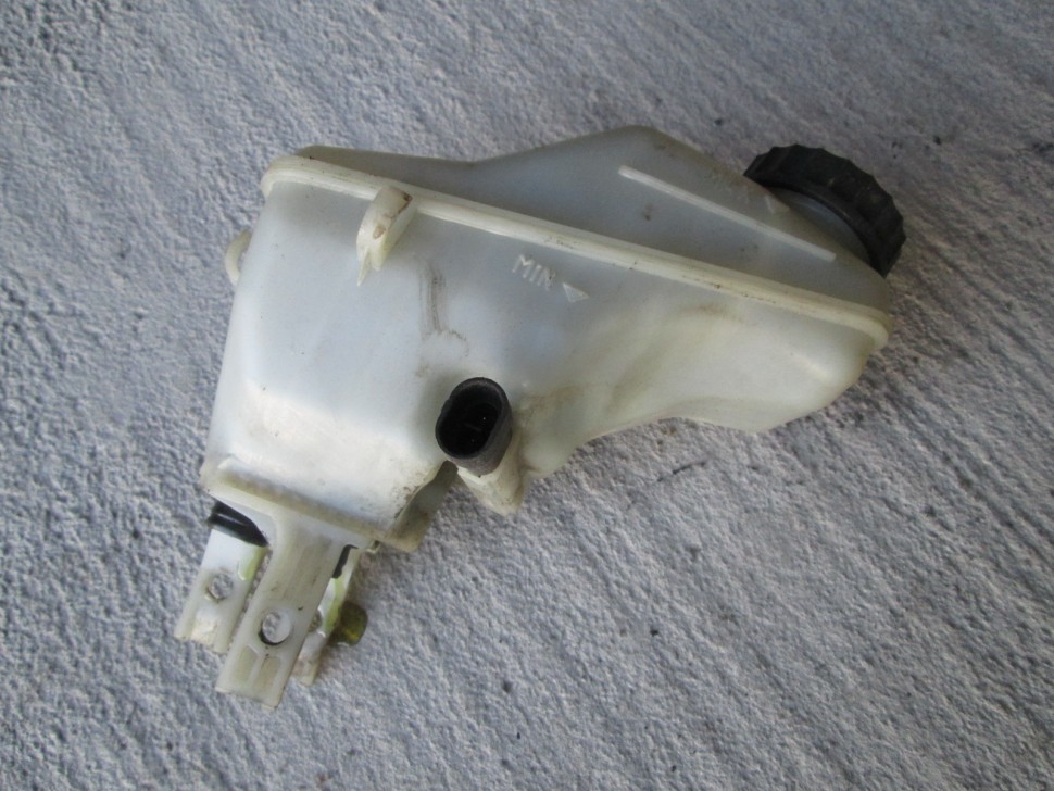 Купить бачок главного тормозного цилиндра 0204051127 opel corsa-d 2006 ...