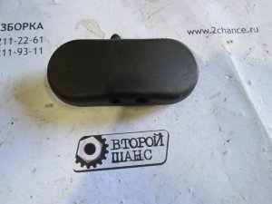 Форсунка омывателя стекла правая 8P0955988 Audi A3