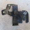 Кронштейн проводки моторного отсека 55562764 Opel Astra H 2004>, Zafira B 2005-2012 (Z16XE1)