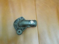 Крышка (фланец) термостата 032121121G Seat, Skoda, VW