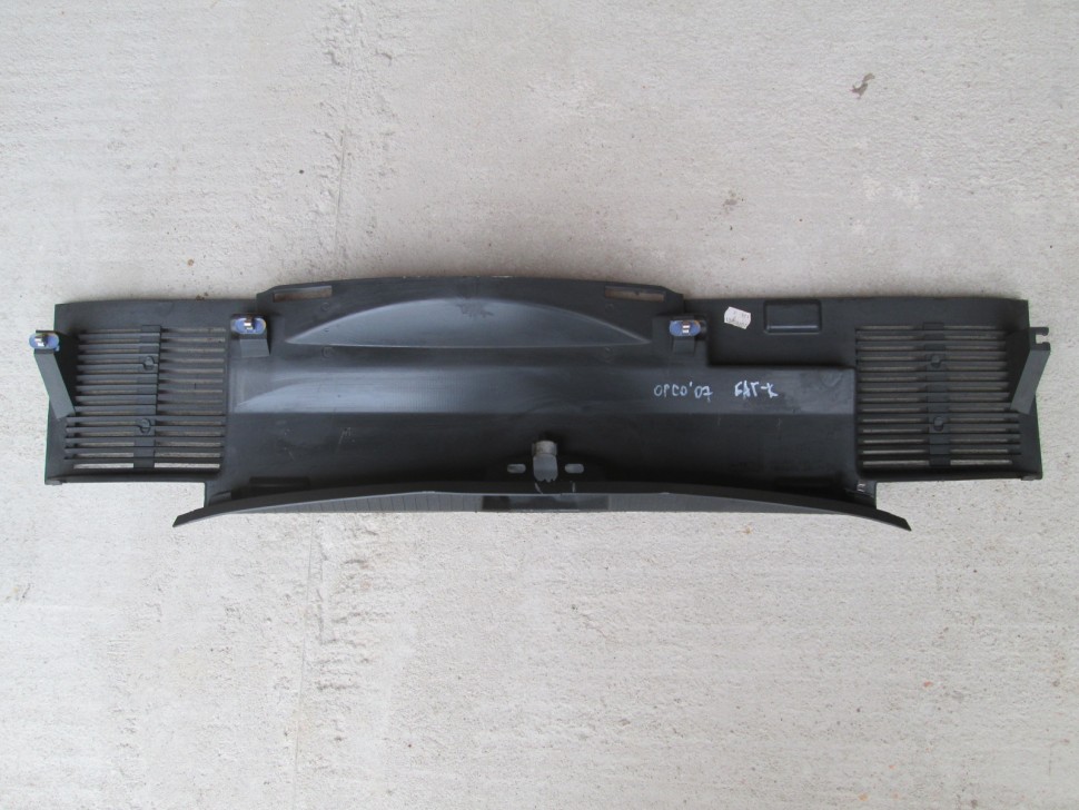панель задка opel corsa d