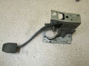 Педаль тормоза МКПП 05105522AF Chrysler, Dodge, Jeep 