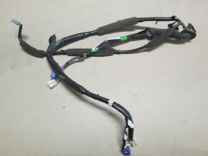 Проводка двери багажника (верхняя) 8218402120 Toyota Corolla E12 2001-2006 хэтчбек