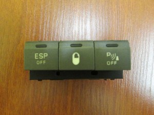 Блок кнопок (ESP, ЦЗ, P OFF) 96498317YW Citroen C5 2004-2008