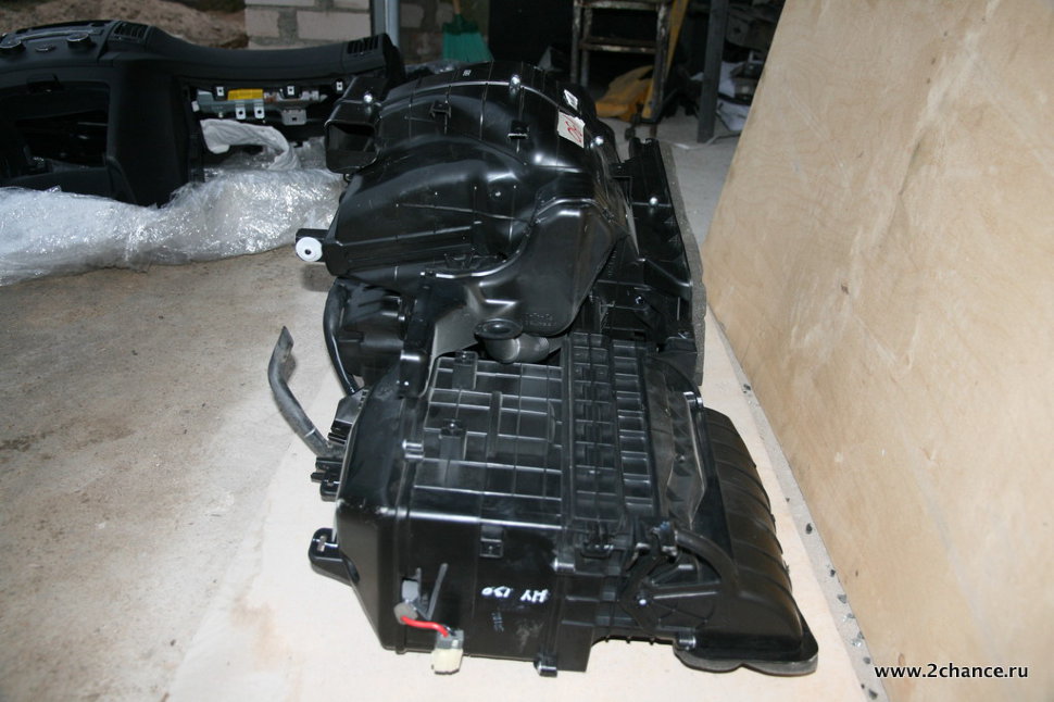 Hyundai r140w-9s отопитель кабины. печка хендай ай20. Hyundai-kia радиатор печки hyundai i30. корпус отопителя хендай ай 40. отопитель хендай.