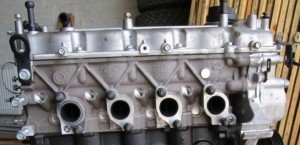 Головка блока цилиндров 221112A200 двигателя 1.6 D4FB Hyundai-Kia