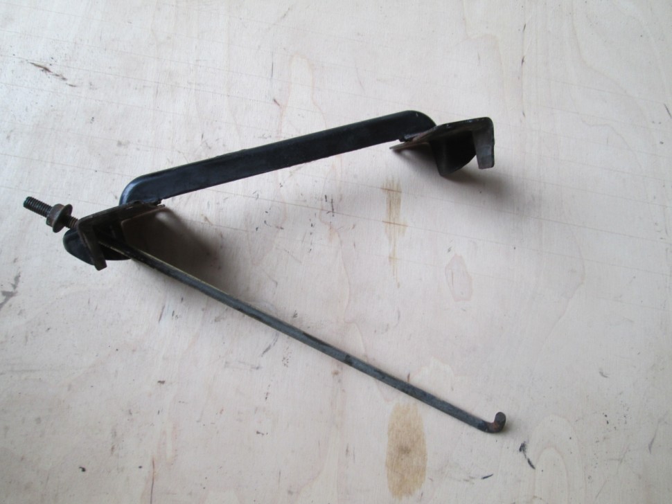 крепление заднего фонаря лансер 10. митсубиси лансер 9 крепление решетки. 6. Mitsubishi lancer 9 крепление глушителя. клипса крепления молдинга мицубиси ланцер 9.