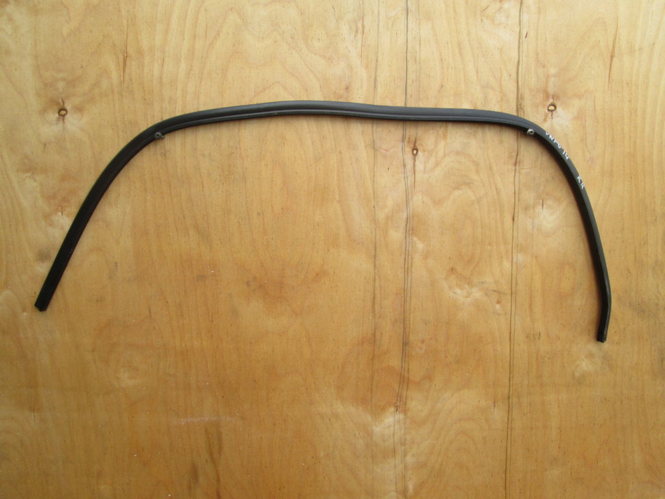 Профиль дверной уплотнитель додж караван 3. Уплотнитель проема двери ниссан максима а32. Уплотнитель стекла двери передней шевроле спарк 1. Уплотнительная резинка заднего стекла акцент 2006. Уплотнитель двери задней great wall safe.