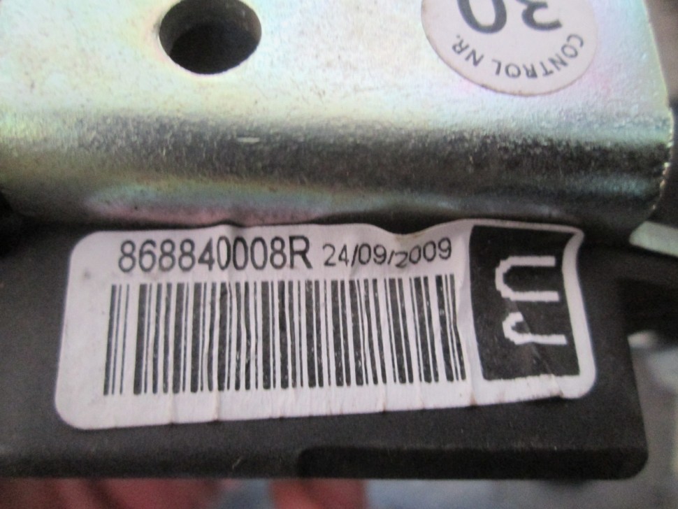 144839204r renault 23716 щелкает
