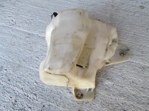 Бачок омывателя лобового стекла 55702892 Opel Corsa D 2006>, Fiat Punto 2005>