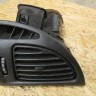 Дефлектор воздушный левый (в торпедо) 963261657A Citroen C5