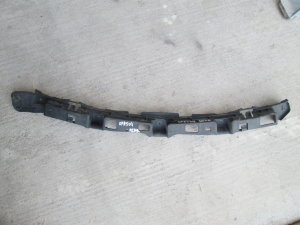 Направляющая заднего бампера 24460528 Opel Astra H 2004> (хэтчбек, 3 двери)