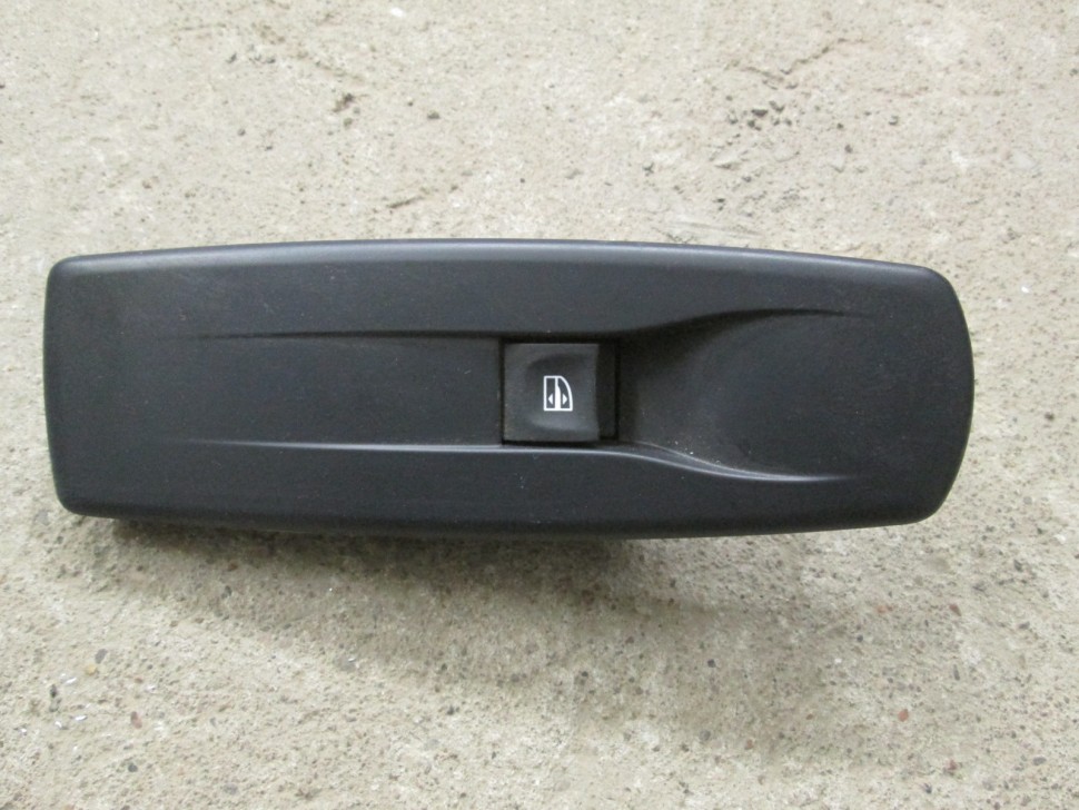 Купить кнопка стеклоподъемника 809600004r renault megane 3, laguna 3 в ...