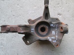 Кулак поворотный передний правый 400147163R Renault Megane III 