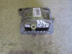 Опора двигателя правая 1K0199262L Seat Leon