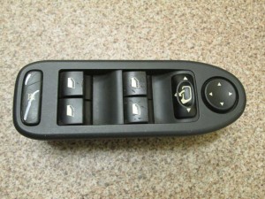 Блок управления стеклоподъемниками 6554HT Citroen C5
