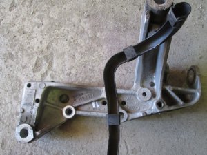 Кронштейн переднего рычага левый 1K0199295F Seat, Audi, Volkswagen, Skoda