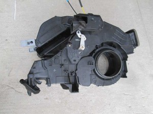 Корпус отопителя MR568938 Mitsubishi Colt 2004-2012