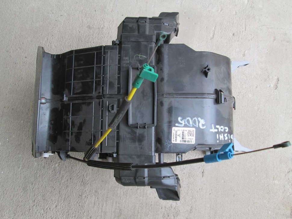 отопитель мицубиси. верх печки asx. митсубиси паджеро cпорт 2 печка салона. мотор печки делика 4д56. меняем управление печкой в мицубиси asx.