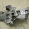 Кронштейн генератора 8200669495 Renault 1,5 DCi