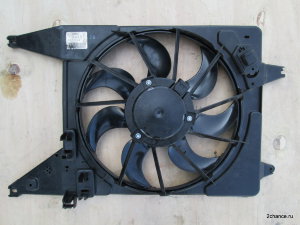 Вентилятор радиатора 8200765566 Renault Sandero