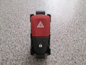 Кнопка аварийной сигнализации 252100001R Renault Megane 3