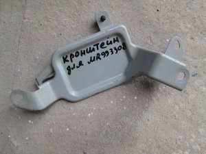 Кронштейн абсорбера MR993307 Mitsubishi Colt