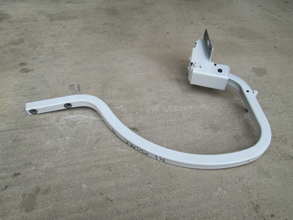 Петли багажника поло седан